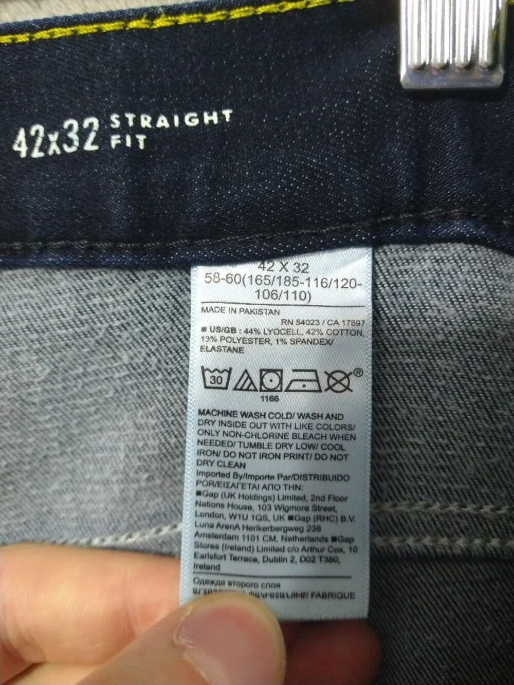 Banana Republic Jeans Mens 42x32 Blue Denim Traveler Straight Fit Stretch Dark